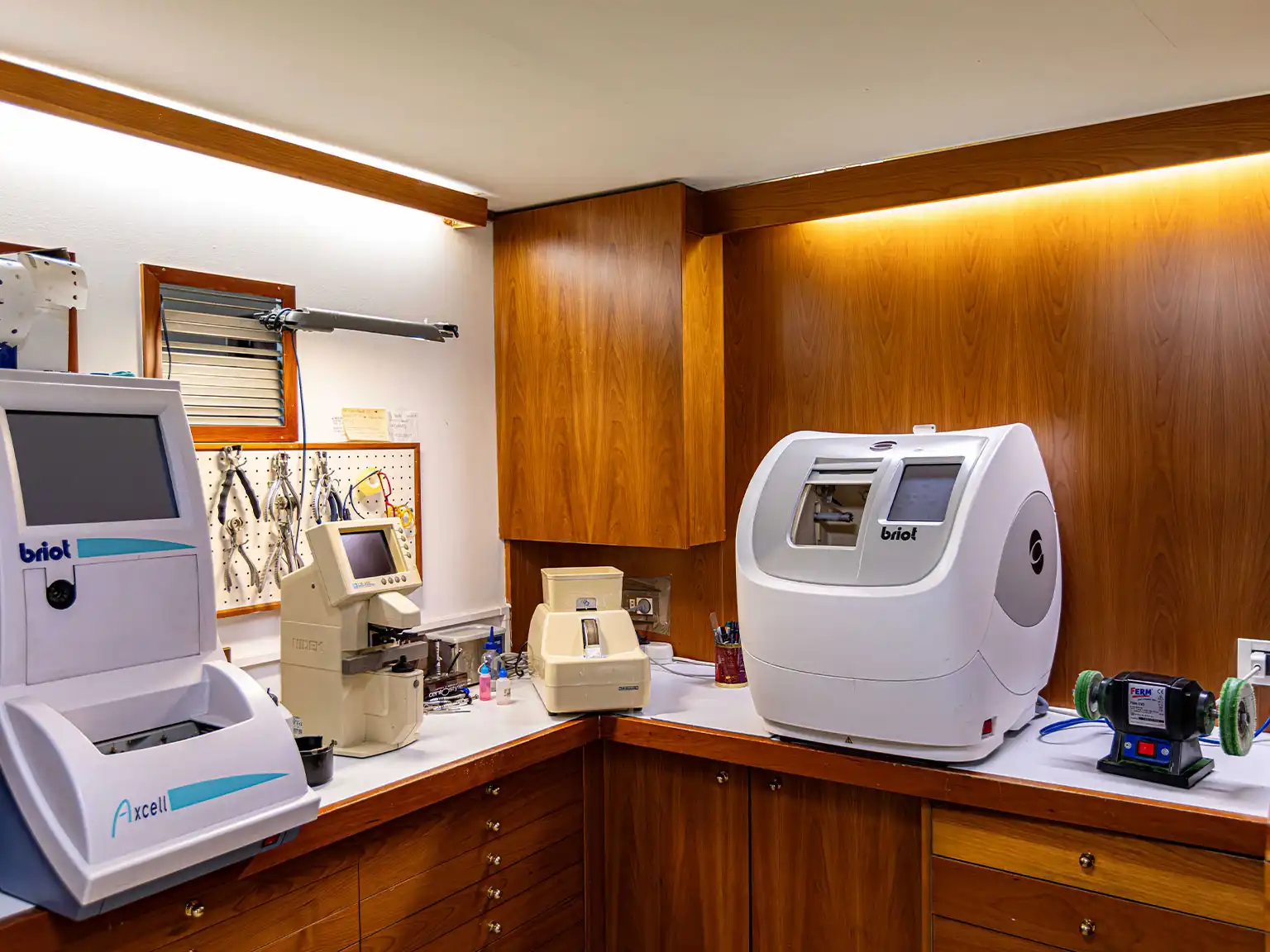 ottica calzati via rizzoli bologna