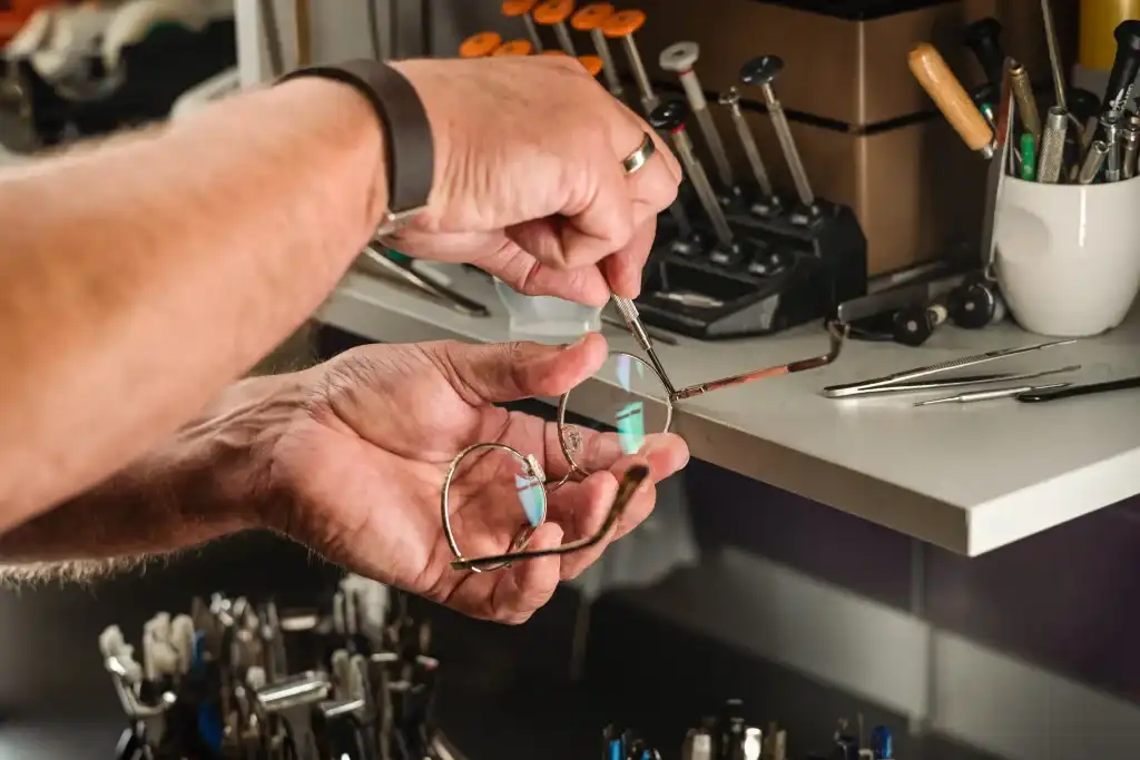 riparazione occhiali a bologna